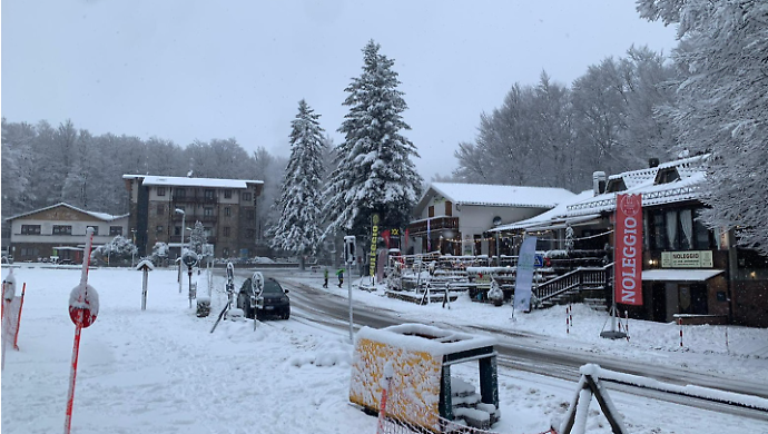 Zaini, sci e scuola sulla neve: oltre 500 studenti dell&rsquo;Amiata sulle piste con il Progetto Neve