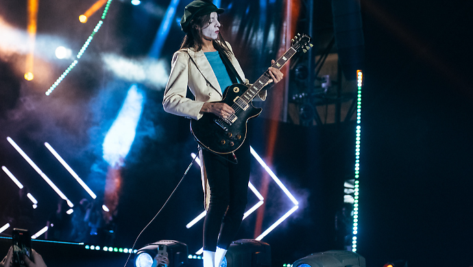 Lucio Corsi infiamma Amsterdam: tutto esaurito al Q-Factory