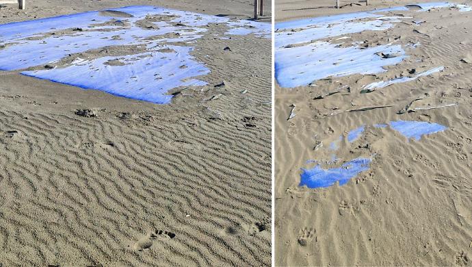 Marina di Grosseto, telo di plastica abbandonato sulla spiaggia. Una residente: &laquo;Rischia di inquinare&raquo;