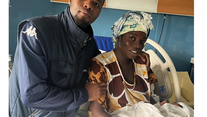 Il primo vagito tra le sirene: la piccola Daria nasce in ambulanza durante la corsa in ospedale