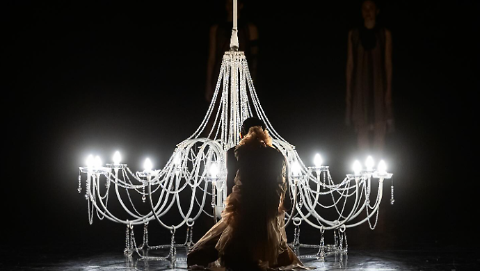 Il mito di Eleonora Duse rivive agli Industri: la danza celebra la "Divina"