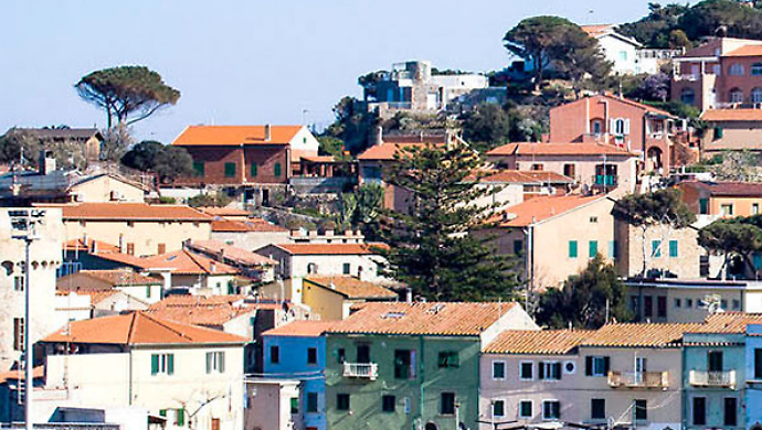 Esplode il caso stipendi in Comune: minoranza all&rsquo;attacco della giunta