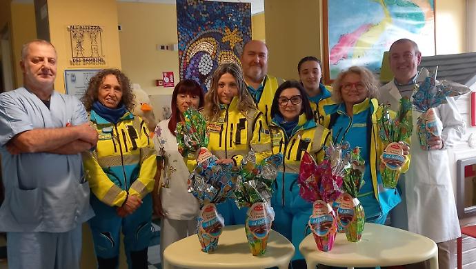 Uova e solidariet&agrave; in Pediatria: doppia donazione per i bambini in cura all'ospedale Misericordia