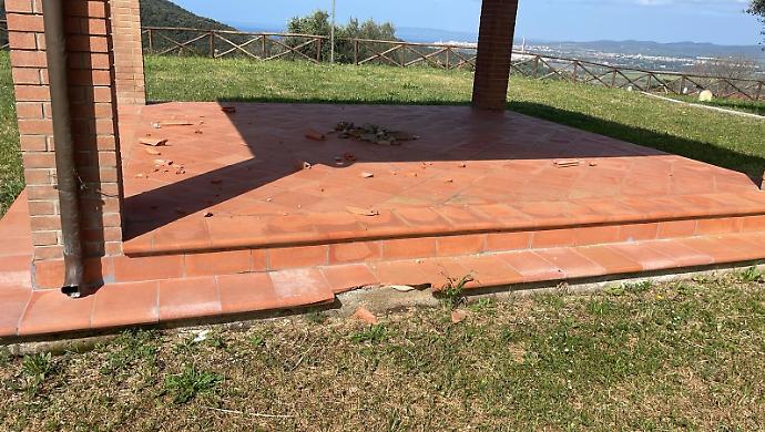 Danneggiamenti e giochi violati alla pagoda: pugno duro del Comune