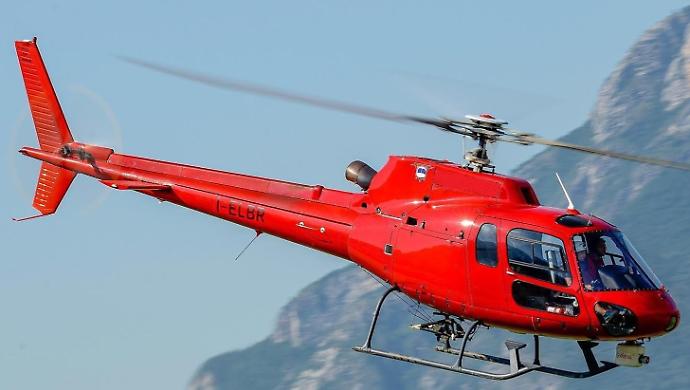 Elettricit&agrave;, controlli dal cielo: l'elicottero di Enel sorvola la Maremma