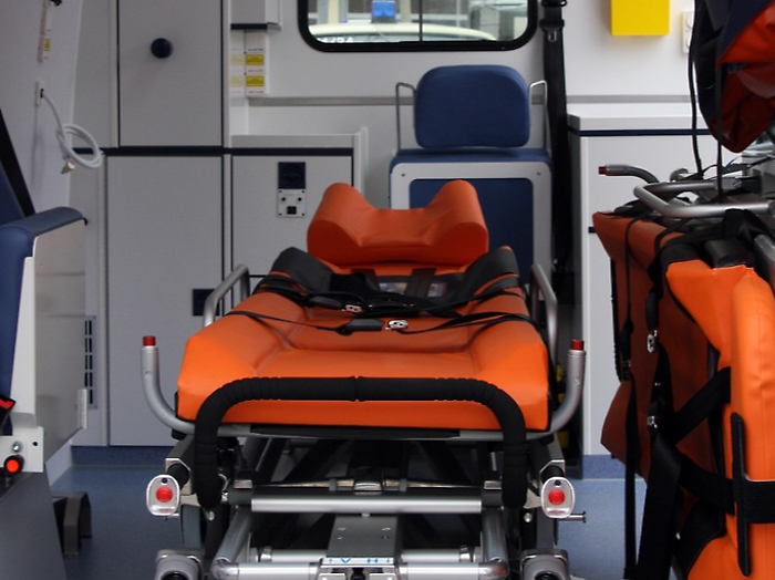 Orbetello, scontro tra auto e moto: ferito un 20enne