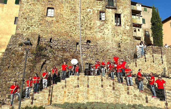 Arcidosso, 200 anni di allegria: è grande festa per la banda del paese