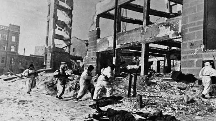 La battaglia di Stalingrado, stasera in tv marted&igrave; 27 agosto su Rai Storia: la serie della Bbc sulla storia di Hitler  