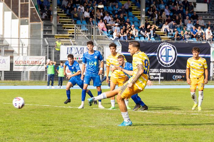 Follonica, è poker di gol per i biancorossoblù in trasferta a Foligno