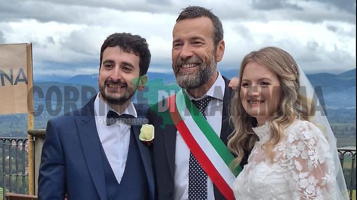 Citerna, il prof celebra le nozze dell'ex alunno