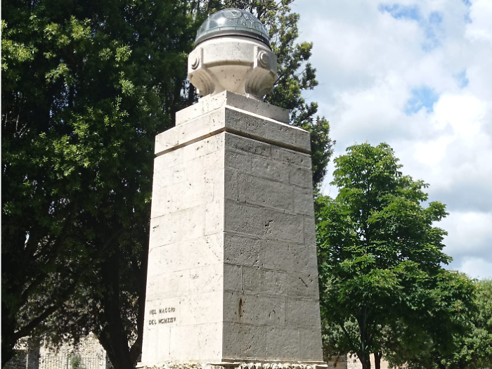 monumento caduti saturnia