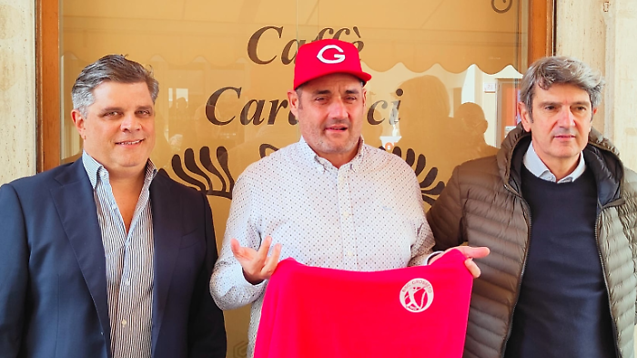 La presentazione di Enrico Vecchi