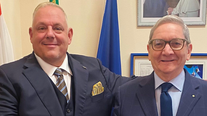 Il sindaco e il dottor Pacella