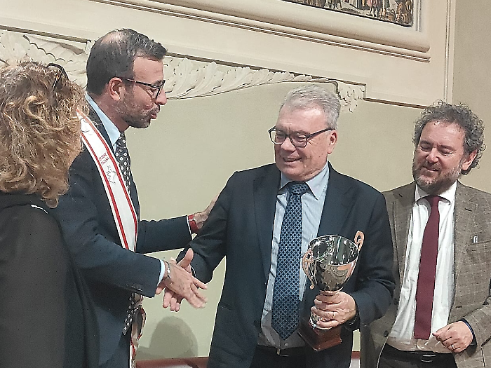 Follonica, riconoscimento per gli azzurri dell'hockey vincitori della Supercoppa 2024