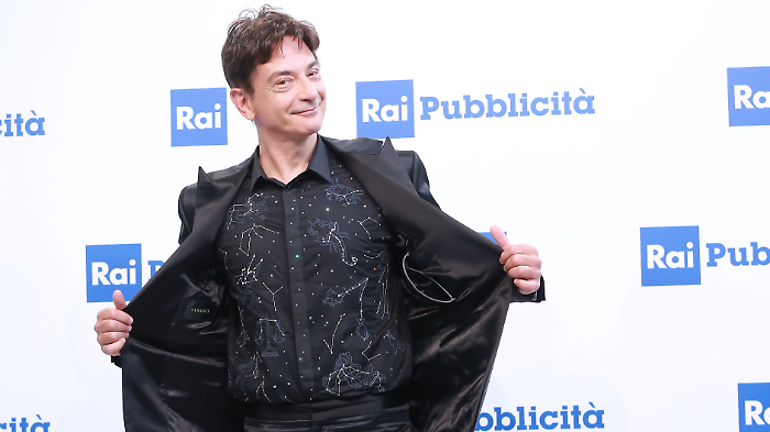 Oroscopo Paolo Fox venerd&igrave; 19 dicembre 2025: Leone protagonista e Toro in recupero emotivo. Giornata di scelte per tutti