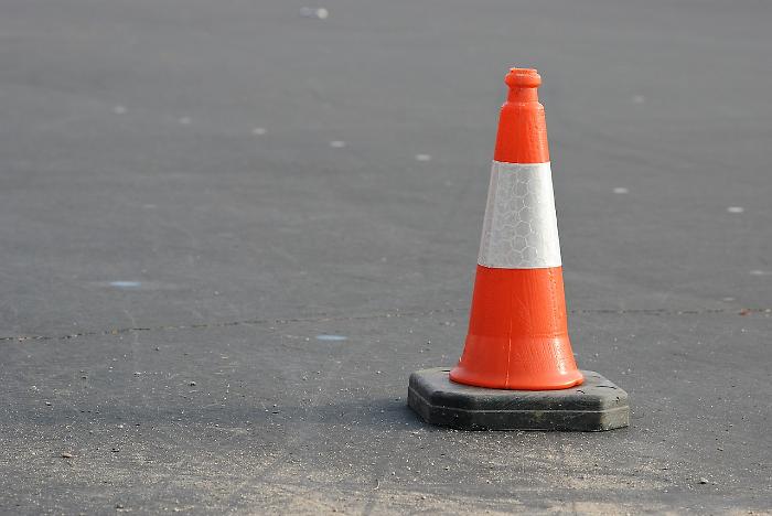 Grosseto, un tratto di pista ciclabile sul marciapiede di viale Manetti