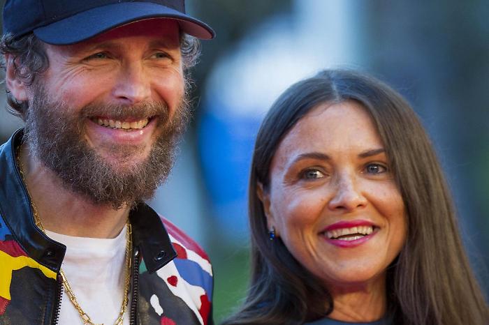 Jovanotti, chi &egrave; la moglie Francesca Valiani: dal primo incontro al tradimento con Cruciani fino alle canzoni a lei dedicate