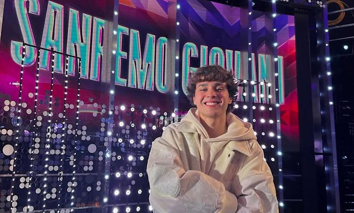 Settembre, chi &egrave; il finalista di Sanremo Giovani: gli inizi, X Factor, e la canzone Vertebre