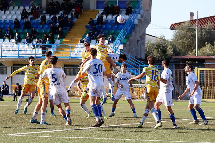 Follonica, i biancorossoblu si arrendono al Seravezza per 0-1