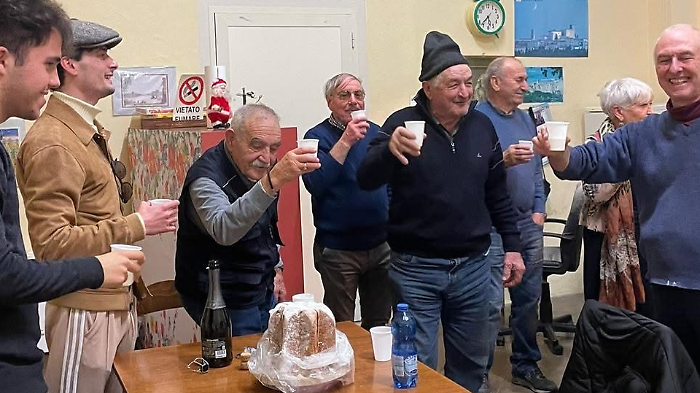 Incontro generazionale al circolo anziani  di Pitigliano 