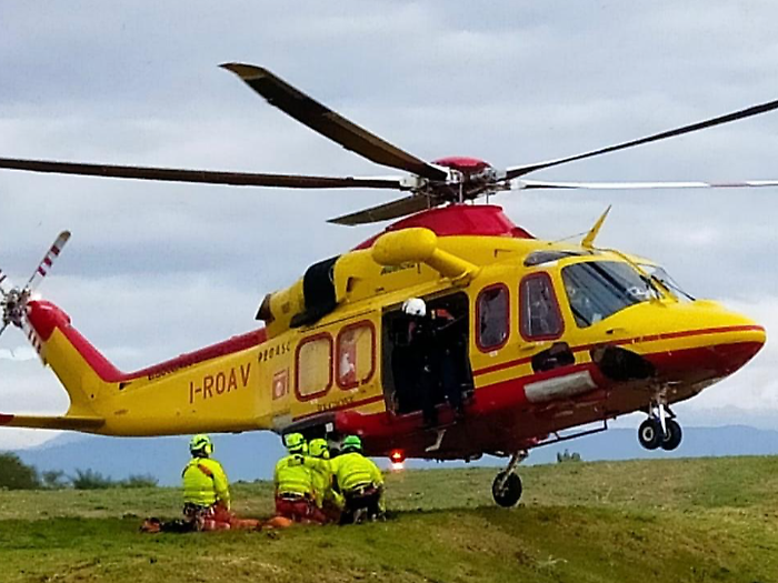 Minorenne soccorso in piscina alle Rocchette: trasportato all'ospedale con Pegaso in codice giallo 