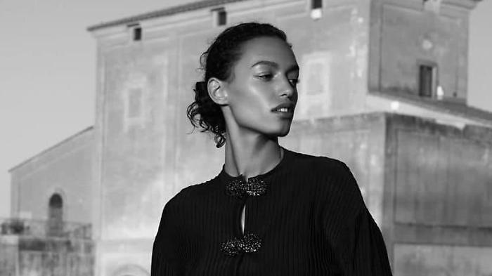 Castiglione della Pescaia, la Casa Rossa protagonista della nuova campagna pubblicitaria di Armani