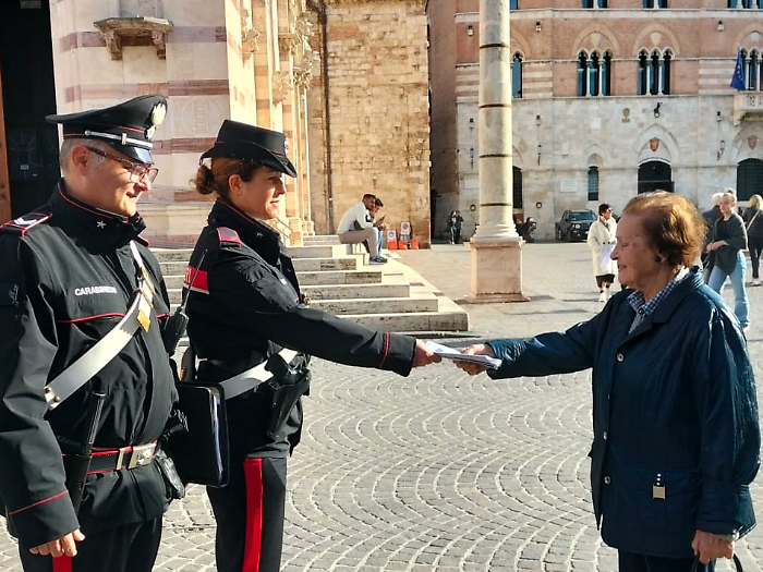 Grosseto, i consigli dei carabinieri per tutelarsi da truffe e raggiri