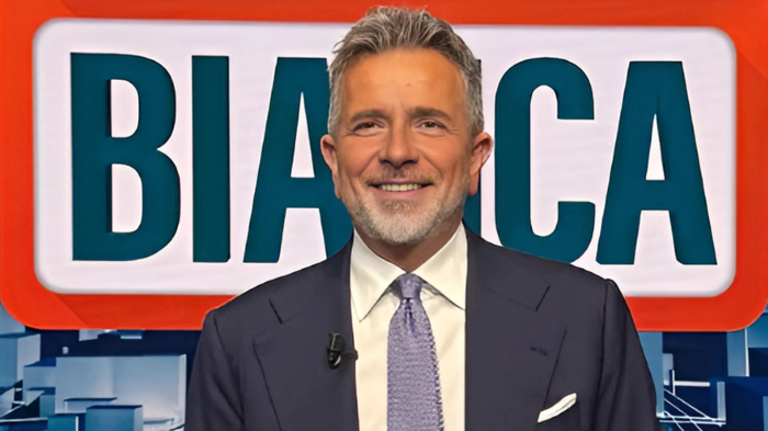 Zona Bianca stasera in tv domenica 19 gennaio su Rete 4: dal caso dei sacerdoti valdostani al bilancio del nuovo codice della strada