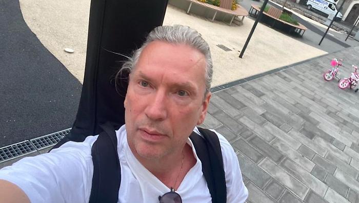 Mauro Repetto a La volta buona da Caterina Balivo: quando fugg&igrave; negli States per una modella e l'esperienza da cowboy a Disenyland