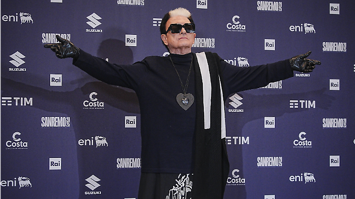 Cristiano Malgioglio al Festival di Sanremo stasera in tv su Rai 1, mercoled&igrave; 12 febbraio: ecco tutte le canzoni che ha scritto da Mina a Raffaella Carr&agrave;