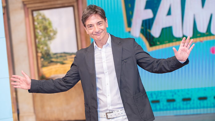 Arriva l'oroscopo di San Valentino firmato Paolo Fox: scopri le previsioni dell'astrologo