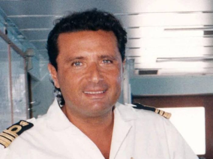 Rinviata l'udienza su semilibertà di Schettino: possibilità di lavoro in Vaticano