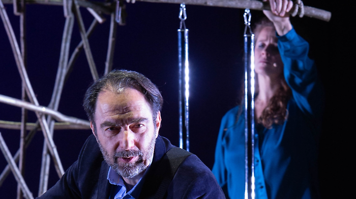 "La buona novella" con Neri Marcorè: il tributo a De André al Teatro Moderno di Grosseto