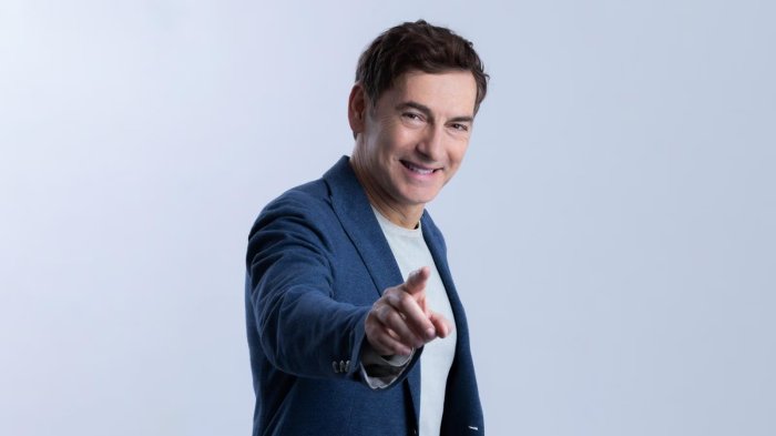 Eredit&agrave; - speciale Sanremo stasera in tv sabato 8 marzo su Rai 1: tra i concorrenti d'eccezione Nino Frassica, Marcella Bella e Settembre