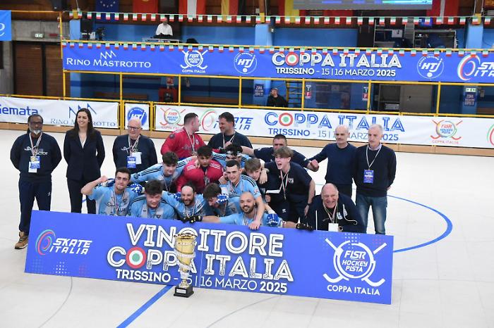Trionfo Storico per la Blue Factor: il Castiglione vince la Coppa Italia di Hockey Serie B 