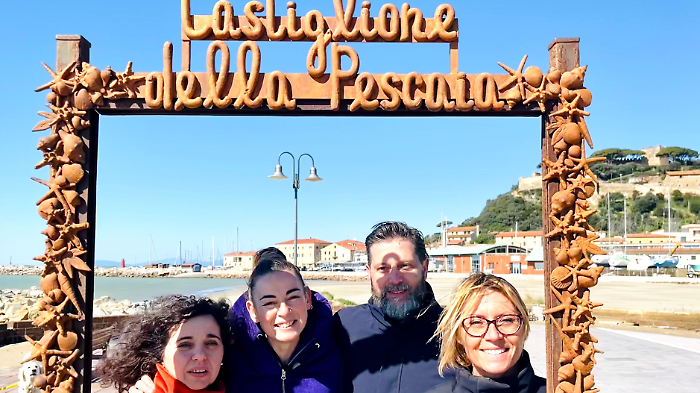 Arte e sostenibilità: l'installazione 'A… Mare' di Patrizia Murazzano sul litorale di Levante 