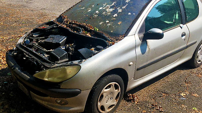 "Via le auto abbandonate": operazione pulizia, quattro ordinanze del Comune