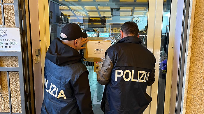"Ritrovo abituale di spacciatori": la questura sospende la licenza a un bar