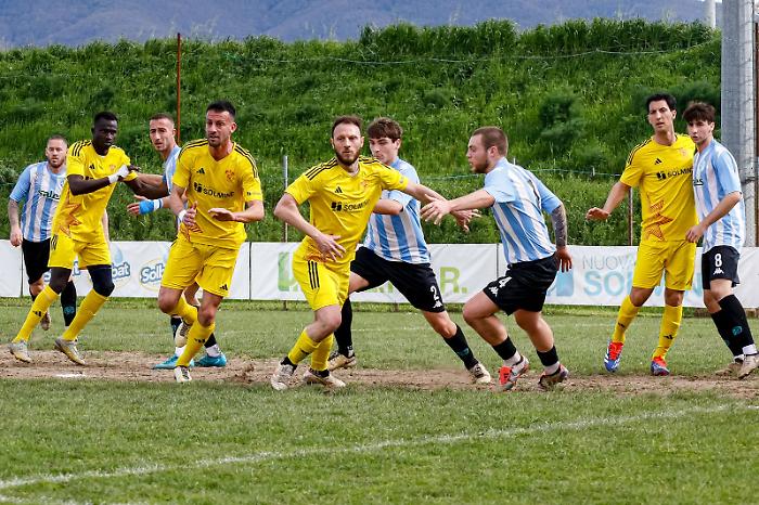 Lo Scarlino Calcio 2020 trionfa 2-1 sul Venturina: gol di Fabbri e Falchini