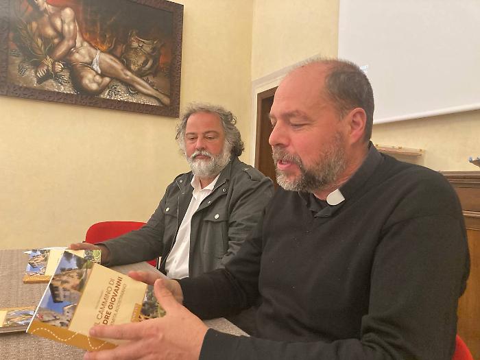 Sulle tracce dell'apostolo della Maremma: il cammino di padre Giovanni in una guida al trekking 