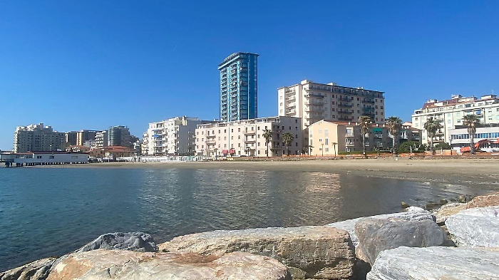 Servizio di pulizia delle spiagge di Follonica