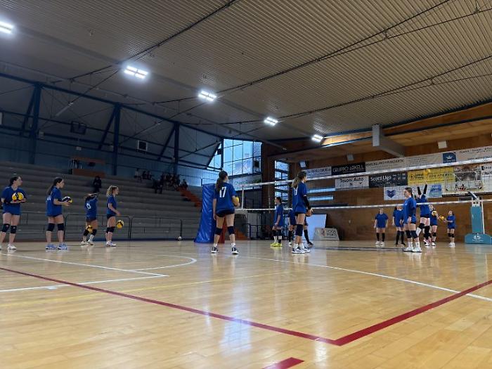 Le atlete della "Pacioli" portano la Maremma alla fase regionale dei Campionati studenteschi di pallavolo