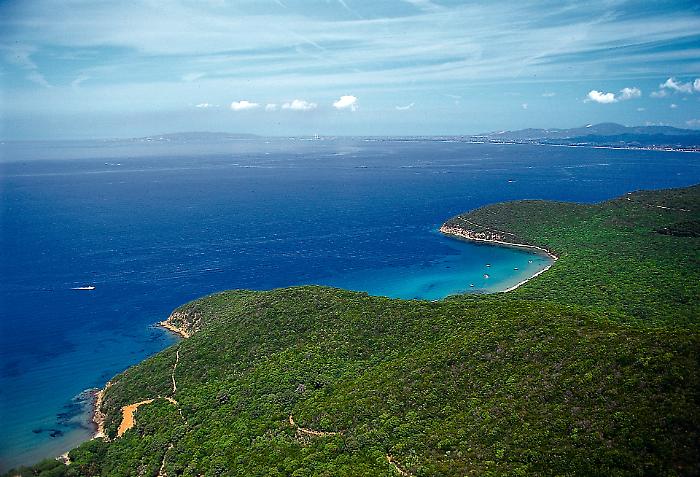 Riaprono i punti informativi turistici di Scarlino: nuovi orari e servizi per i visitatori