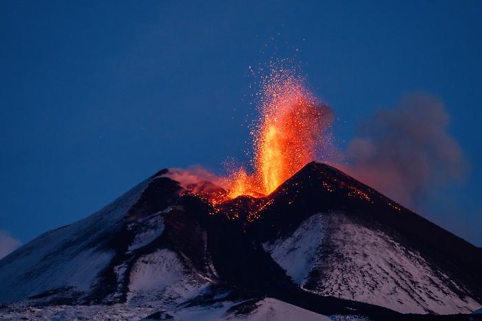 Etna: &egrave; online Dante, il database che racconta oltre 2500 anni di eruzioni