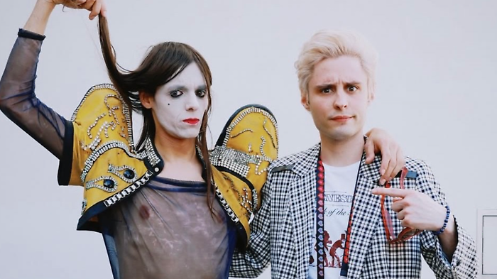 Lucio Corsi e il frontman degli Ziferblat