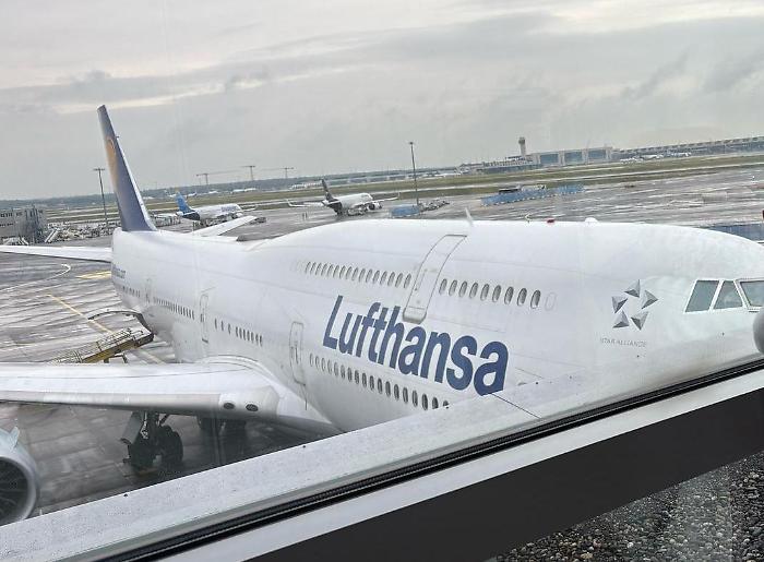Il boeing 747-800 di Lufthansa utilizzato per il volo Francoforte-Chicago