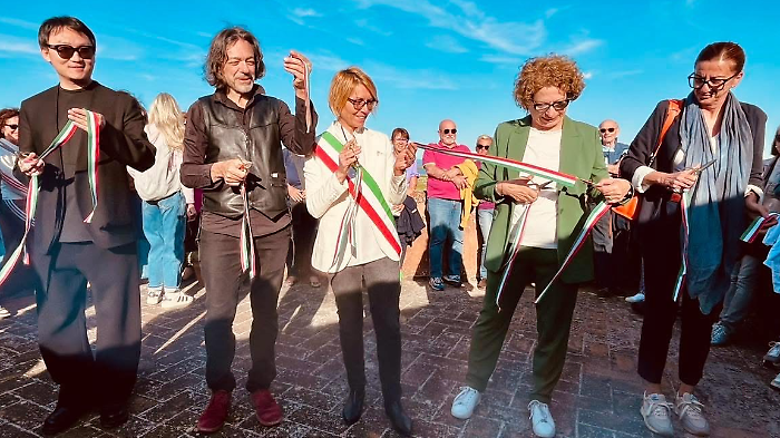 L'inaugurazione di GROUNDWAVE