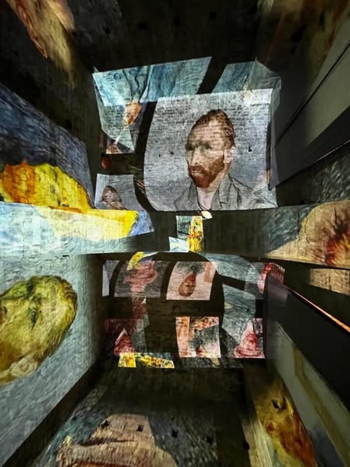 Van Gogh Palazzo dei Consoli Gubbio 