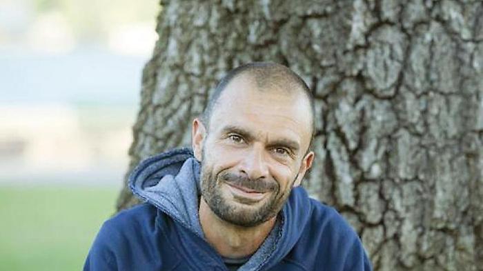 Lo scrittore Premio Strega Fabio Genovesi a Cala Civette per la passeggiata letteraria del festival "I luoghi del tempo"