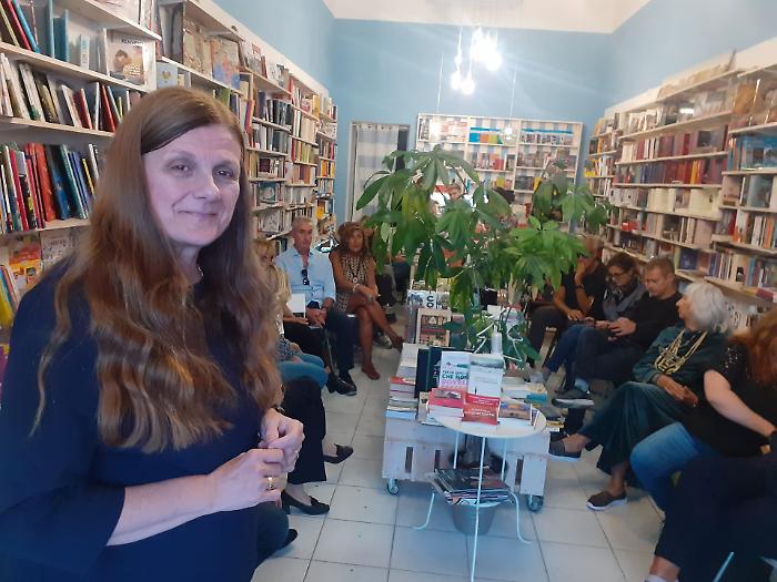 "Se una sera una scrittrice o uno scrittore...": il battesimo letterario con la scrittrice Paola Alberti, allieva di Dacia Maraini 